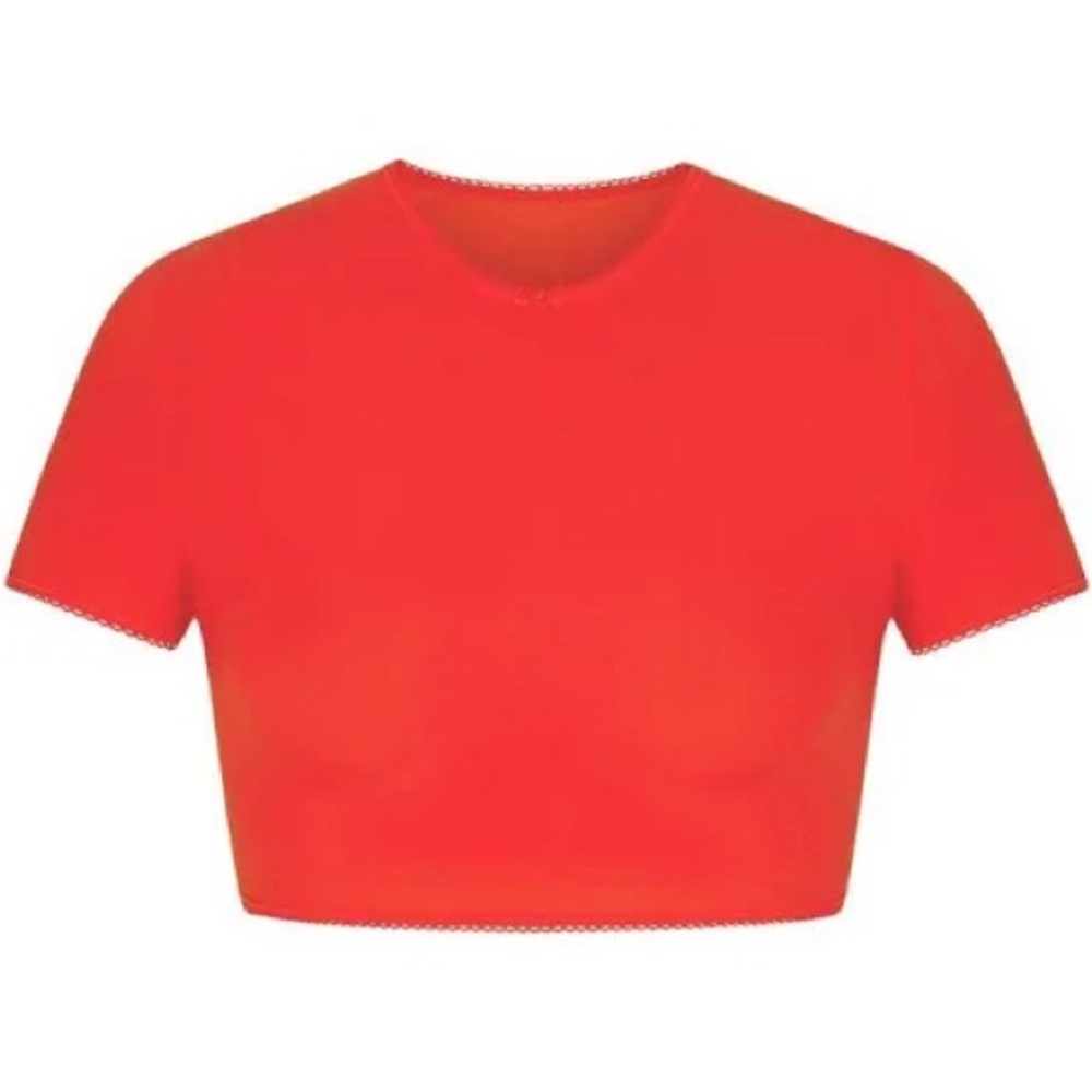 SKIMS FITS EVERYBODY PICOT TRIM SUPER CROPPED T-SHIRT | RUBY